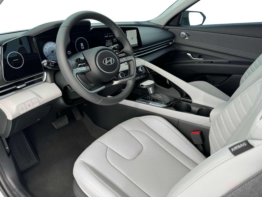 New 2025 Hyundai Elantra Limited FWD image 14