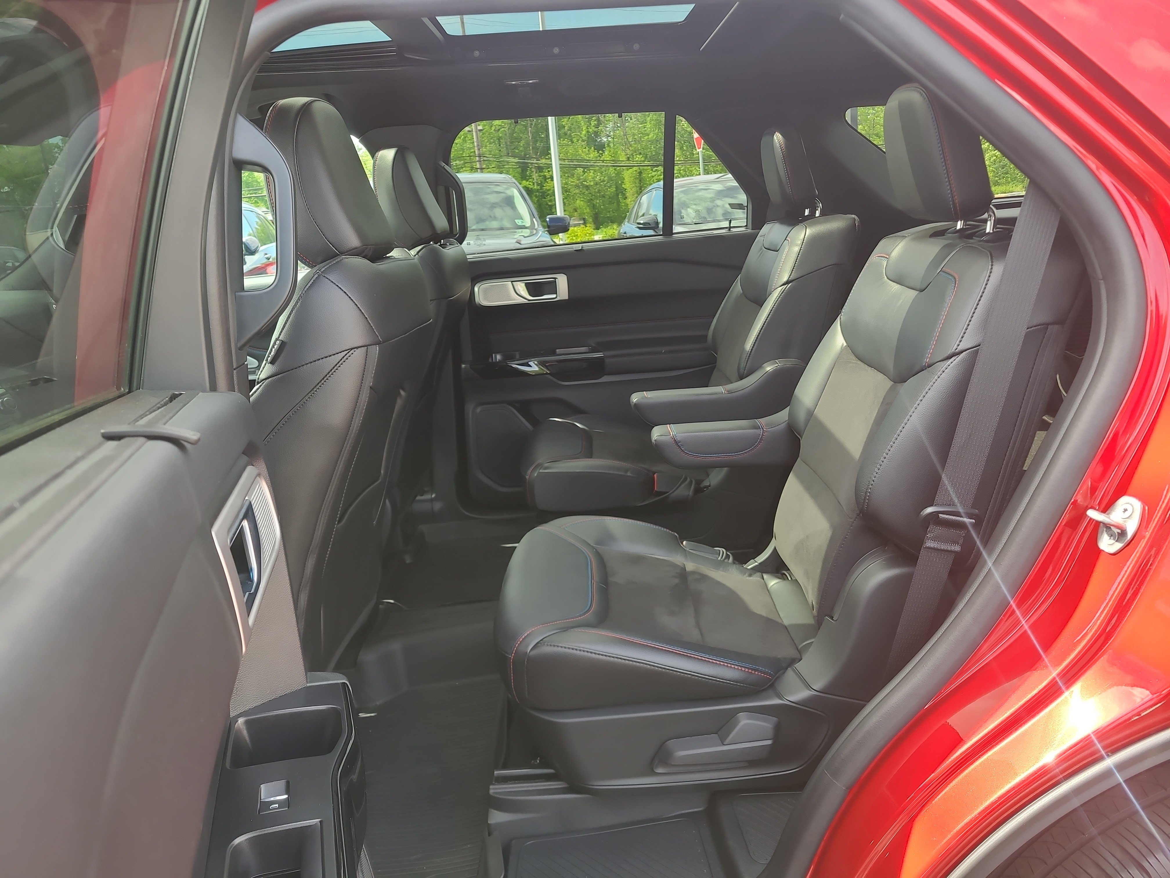 Used 2023 Ford Explorer ST w/ Equipment Group 401A AWD/4WD image 29