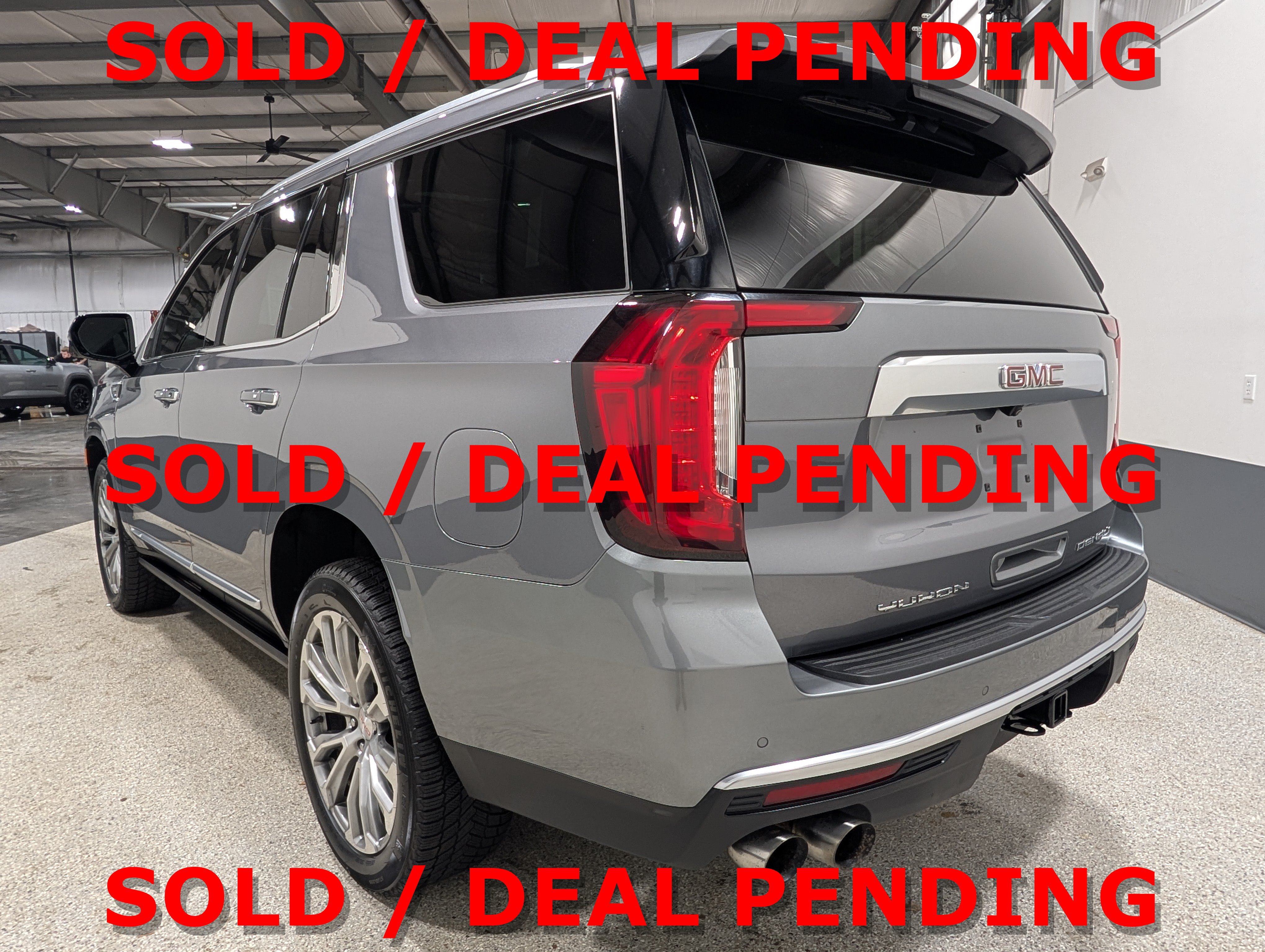 Used 2022 GMC Yukon Denali AWD/4WD image 4