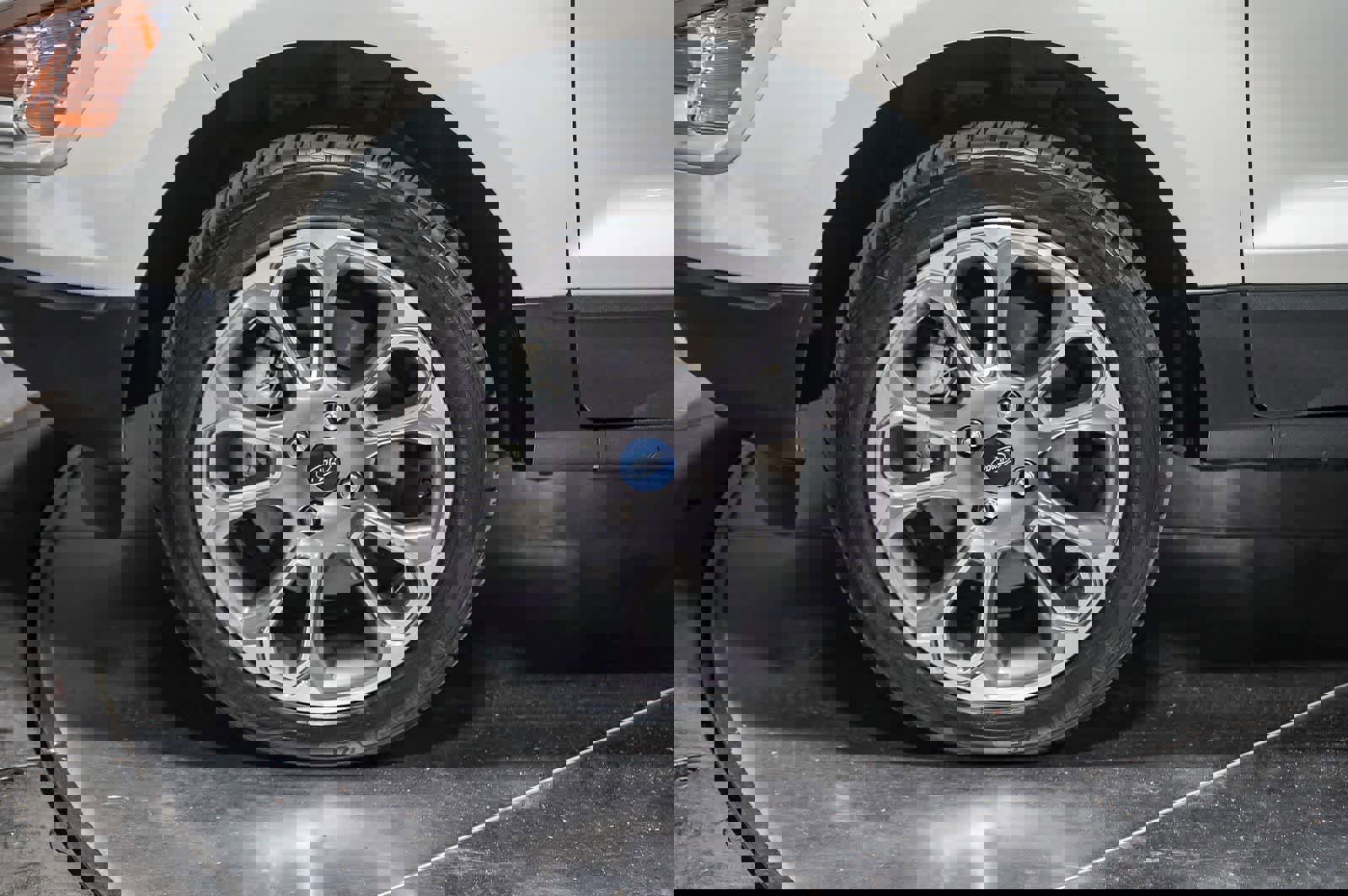 Used 2020 Ford EcoSport Titanium image 6