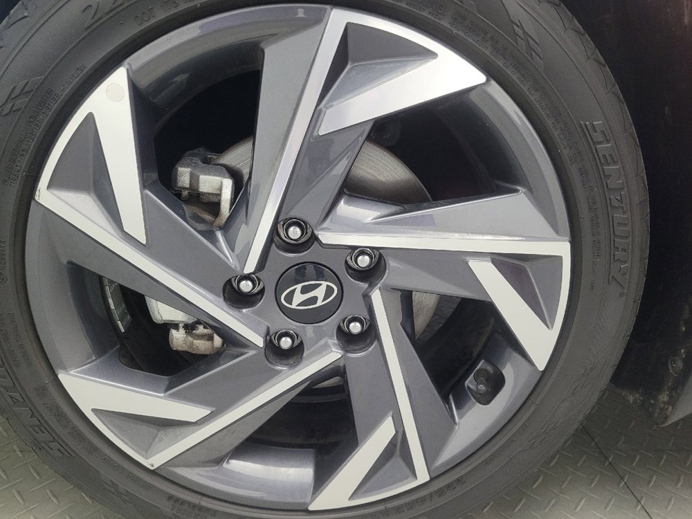 Used 2025 Hyundai Elantra Sport image 31