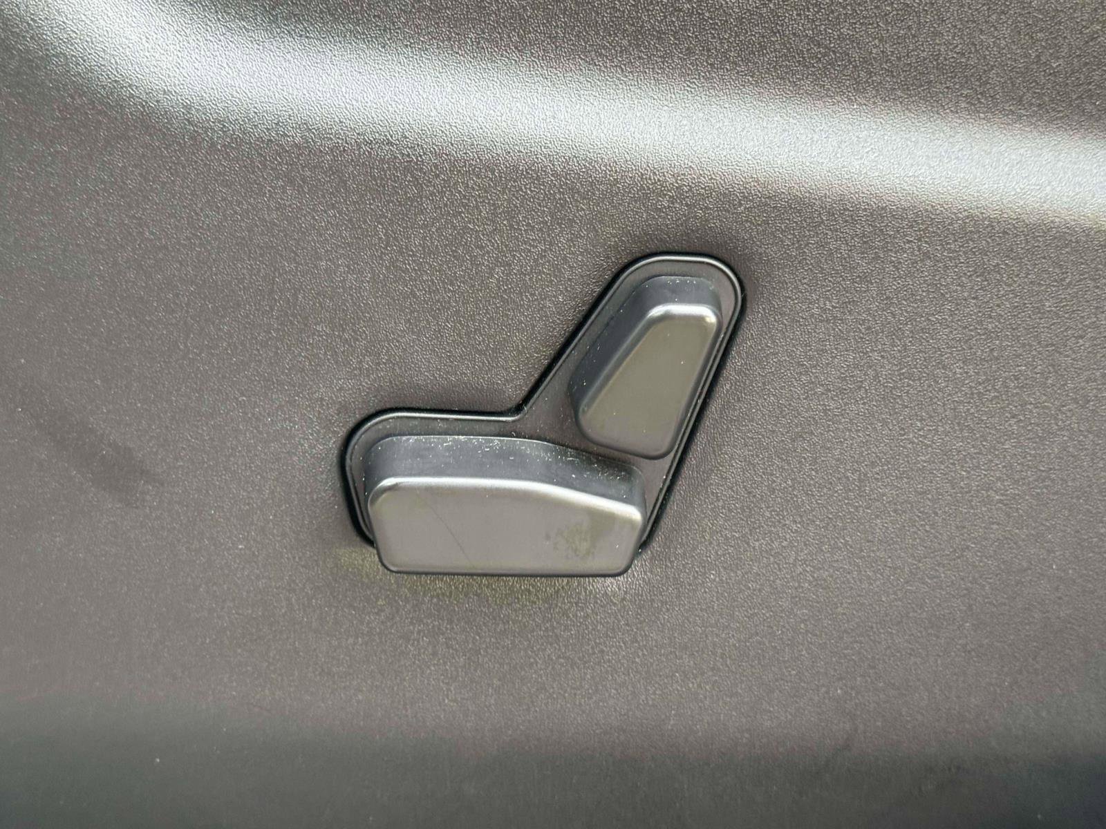 Used 2022 Dodge Durango R/T AWD/4WD image 16