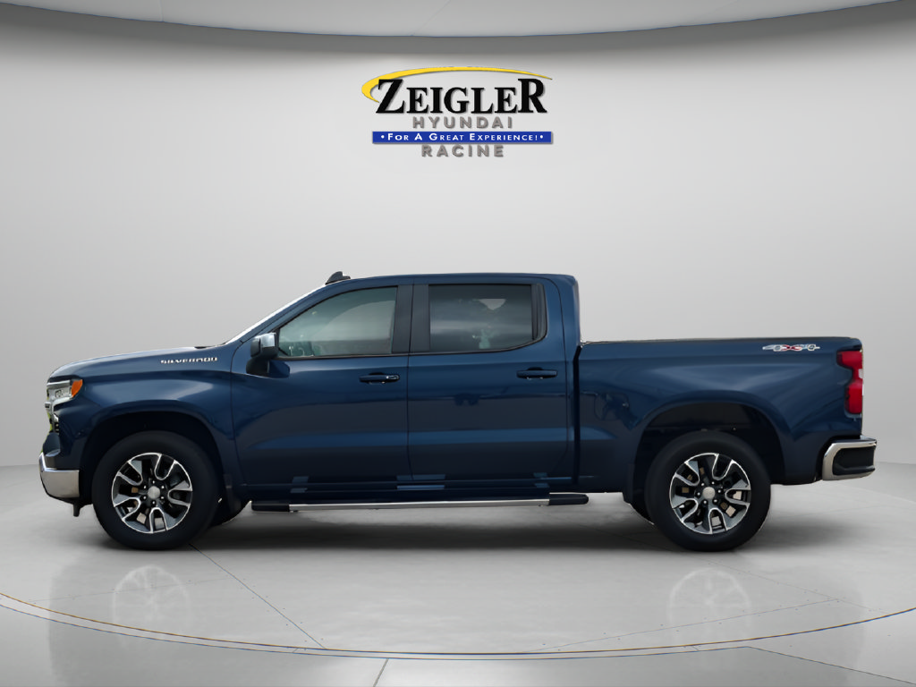 Used 2023 Chevrolet Silverado 1500 LT AWD/4WD image 4