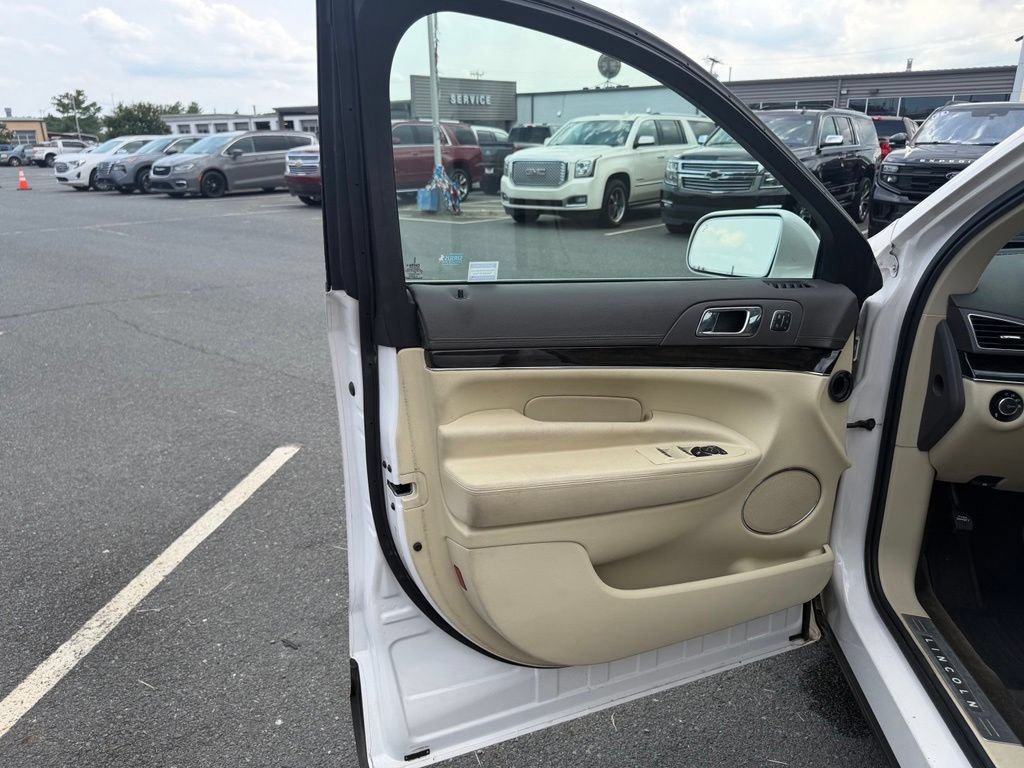 Used 2015 Lincoln MKT AWD w/ Equipment Group 201A image 13
