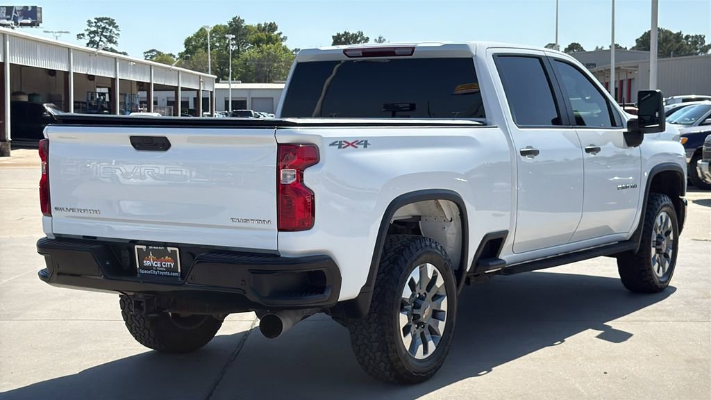 Used 2024 Chevrolet Silverado 2500 Custom w/ Custom Value Package image 5