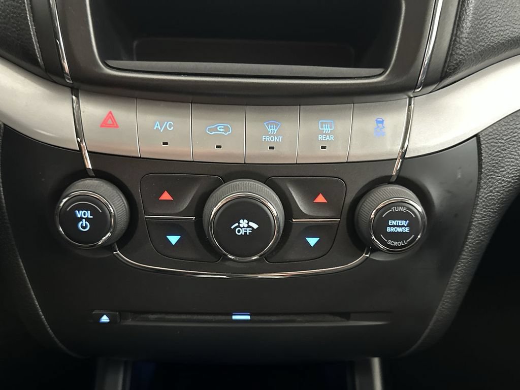 Used 2018 Dodge Journey SXT w/ Connectivity Group FWD image 37