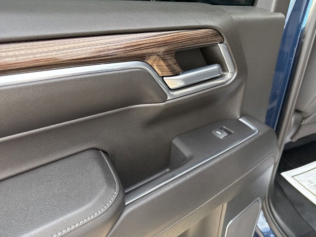 Used 2023 Chevrolet Silverado 1500 RST w/ Z71 Off-Road Package image 34