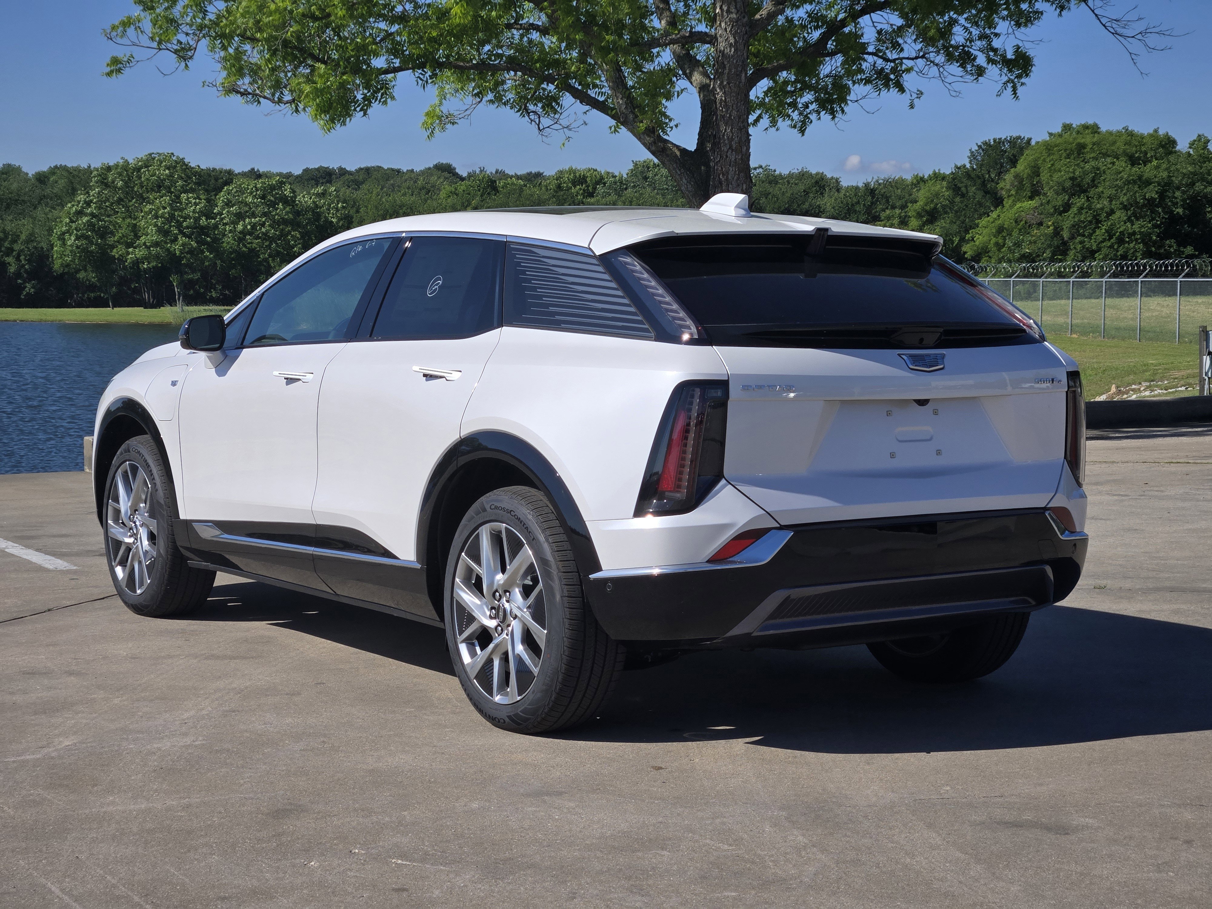 New 2025 Cadillac Optiq Luxury 1 w/ LPO, Floor Liner Package image 3