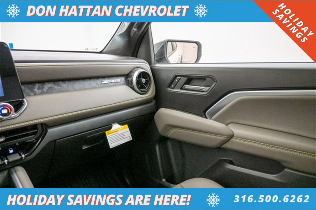 Used 2024 Chevrolet Colorado ZR2 w/ ZR2 Convenience Package III image 15