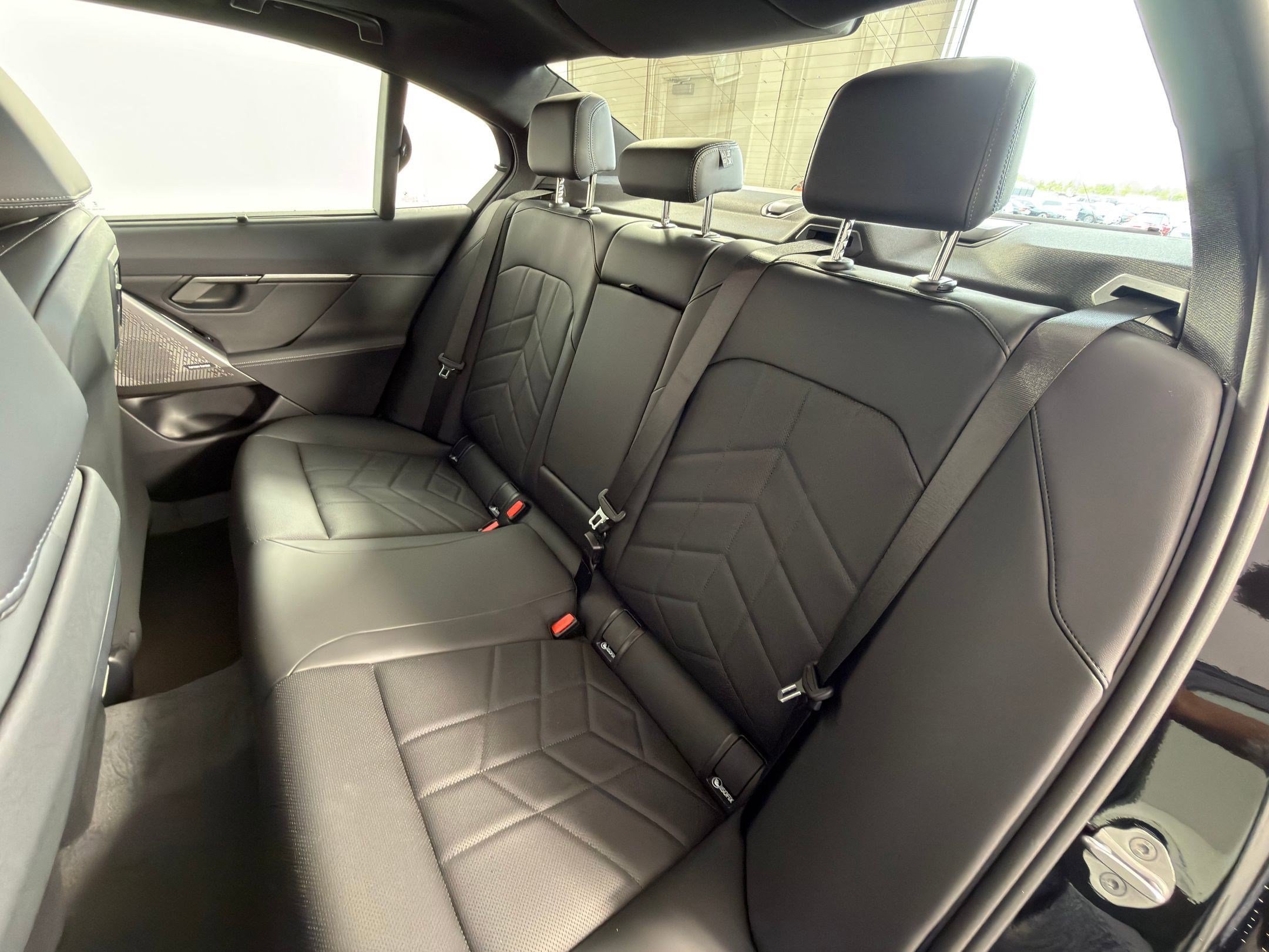 Used 2026 BMW 530i w/ Premium Package RWD image 27