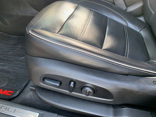 Used 2018 GMC Acadia Denali w/ Technology Package image 20