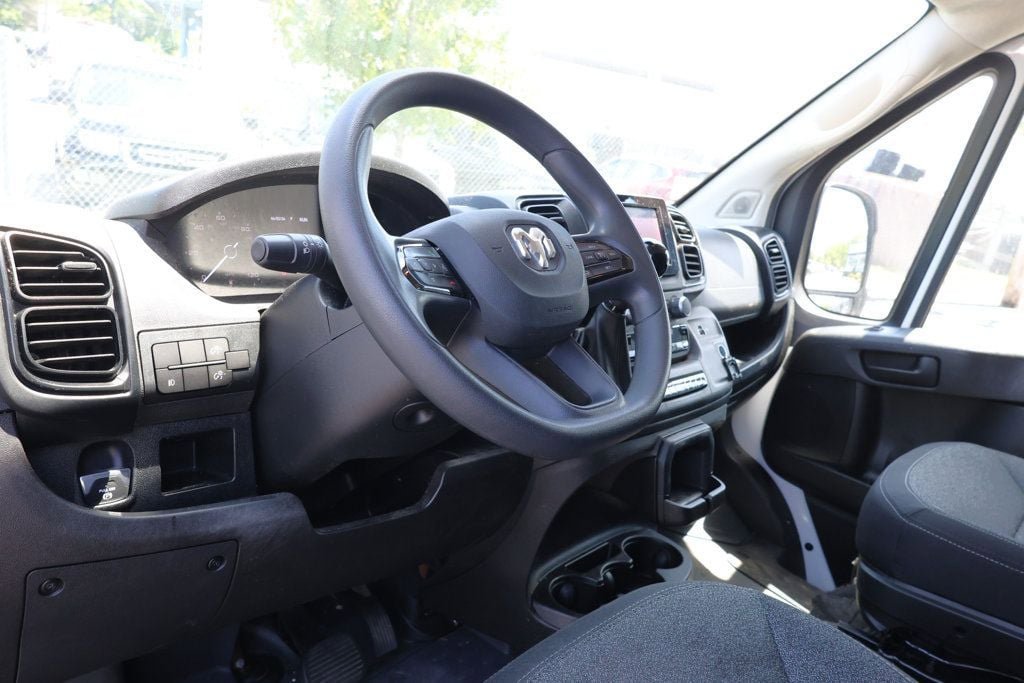 Used 2025 RAM ProMaster 2500 w/ Convenience Group FWD image 10