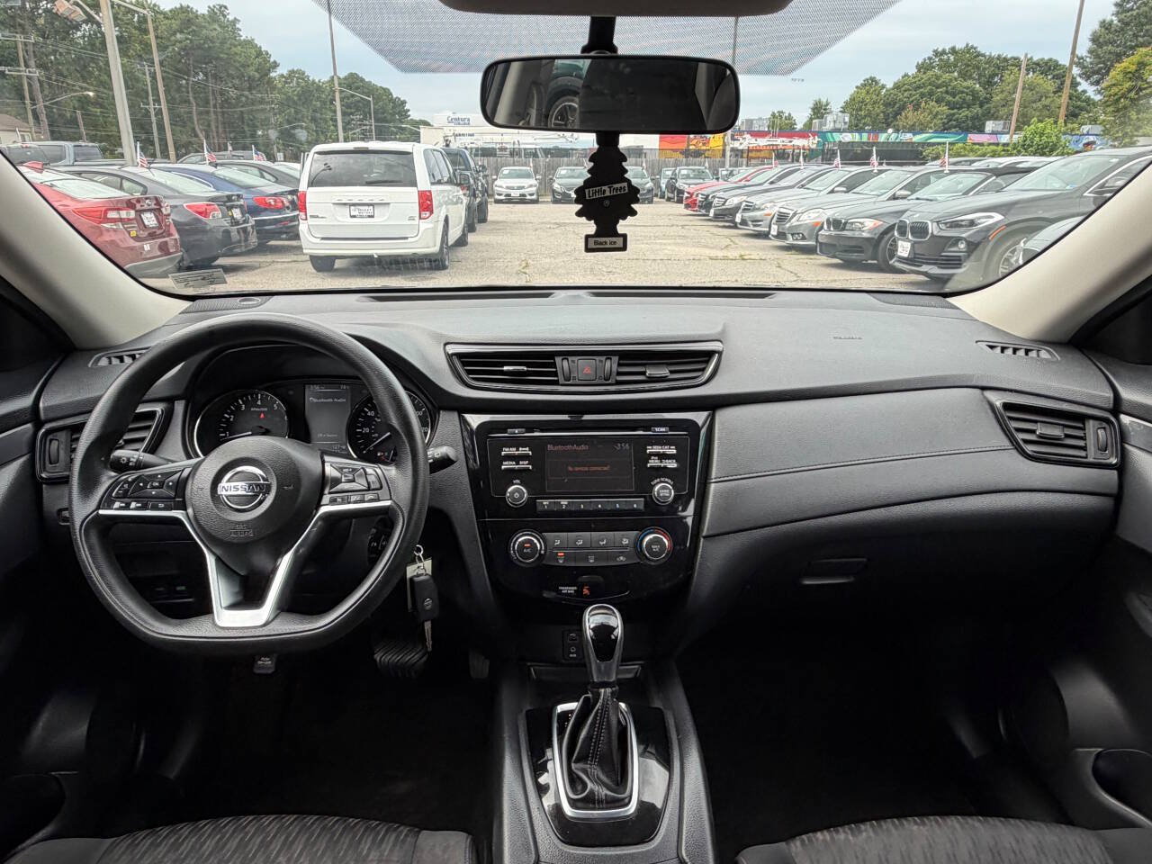 Used 2017 Nissan Rogue S FWD image 9