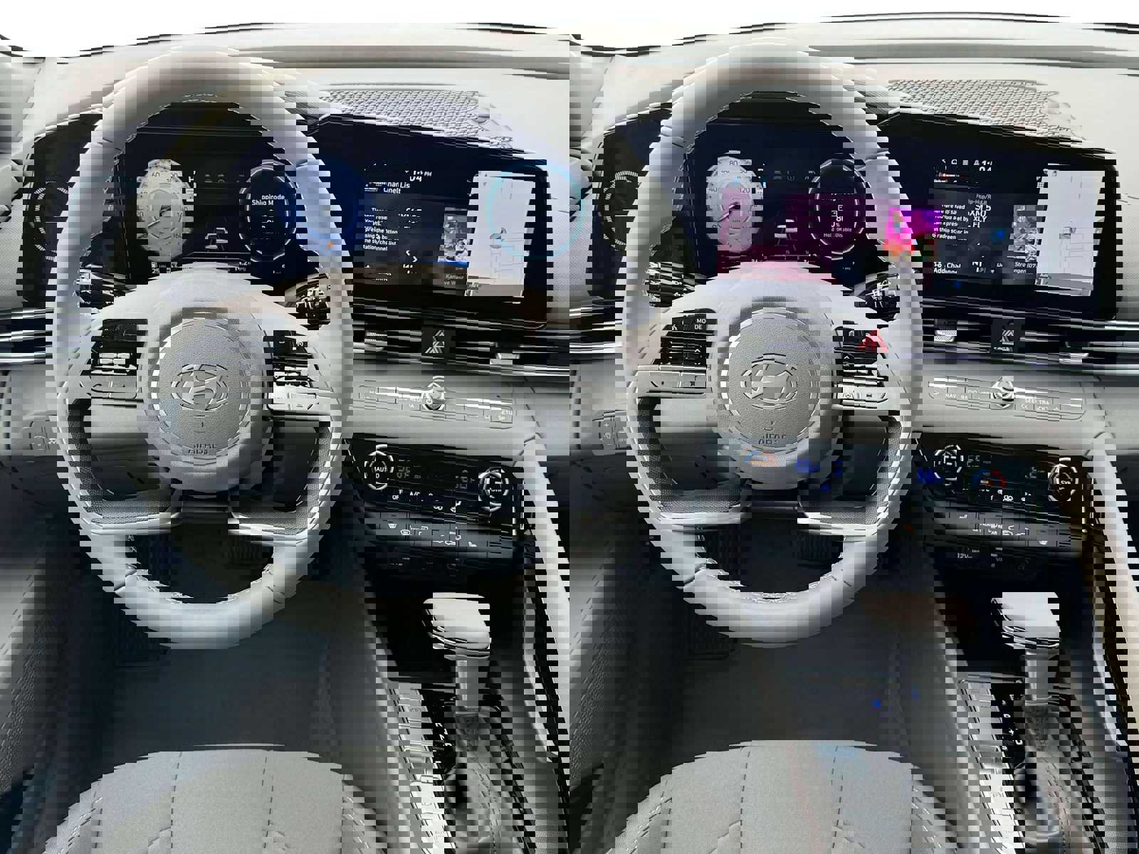 Used 2025 Hyundai Elantra SEL image 17