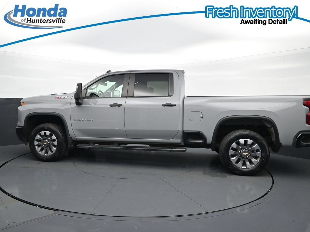 Used 2024 Chevrolet Silverado 2500 Custom w/ Custom Value Package AWD/4WD image 6