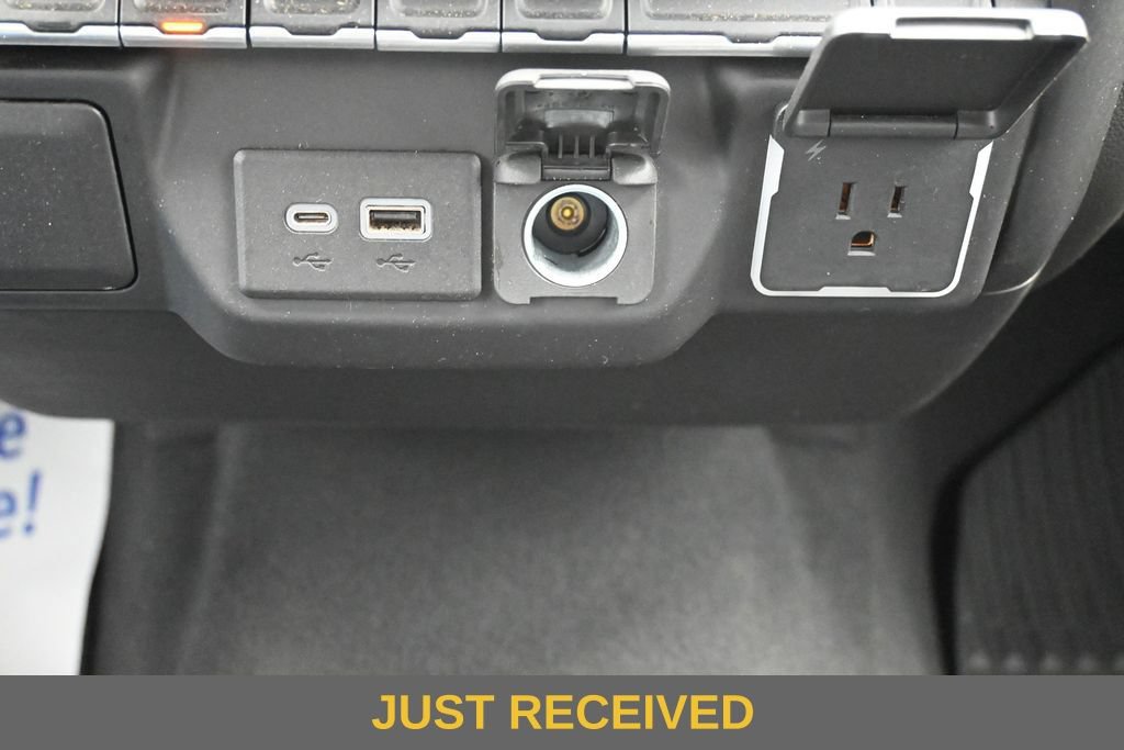 Used 2023 Chevrolet Silverado 1500 Custom Trail Boss AWD/4WD image 15
