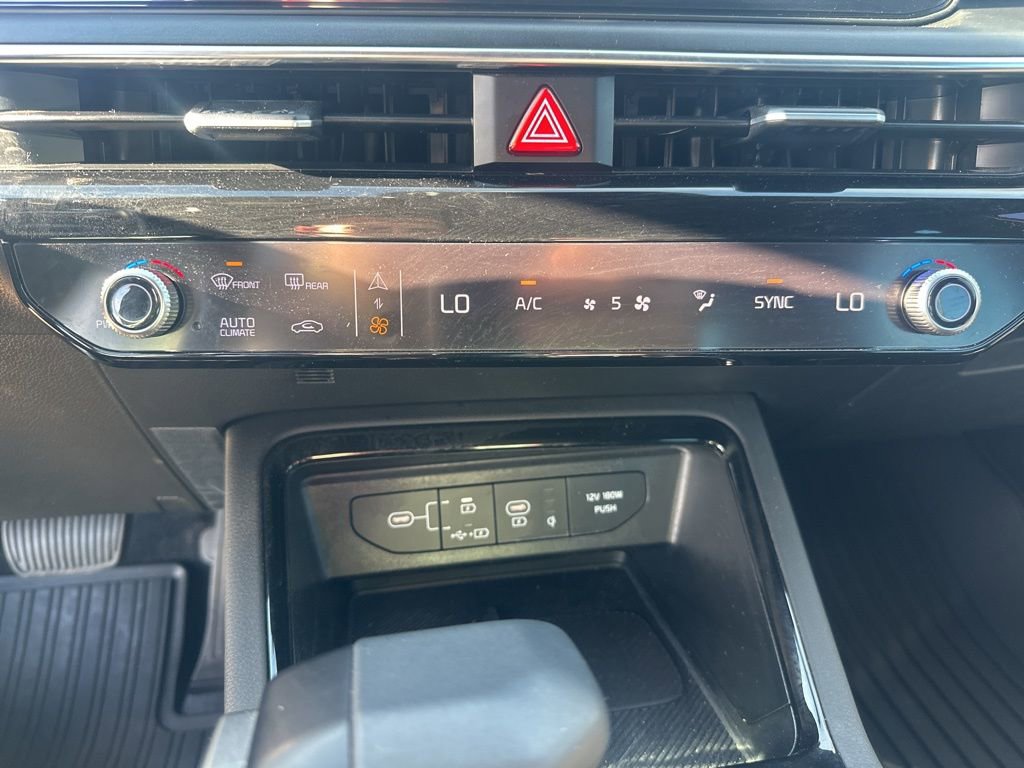 Used 2025 Kia K5 GT image 28