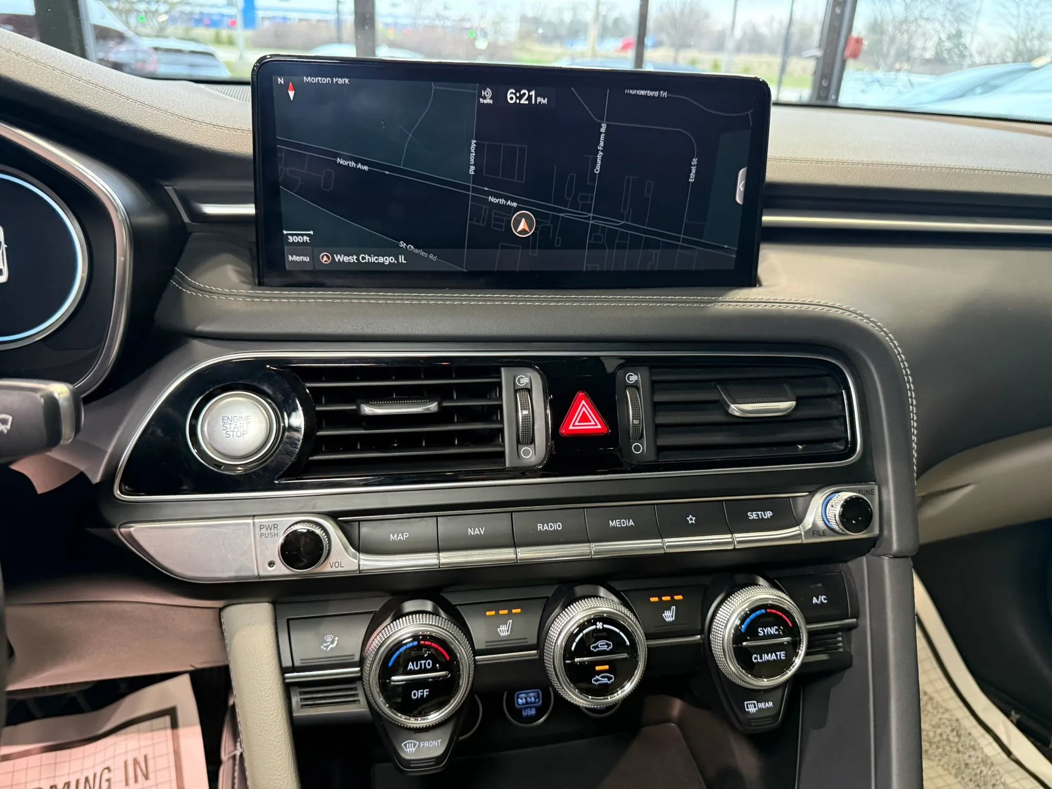 Used 2022 Genesis G70 3.3T image 24