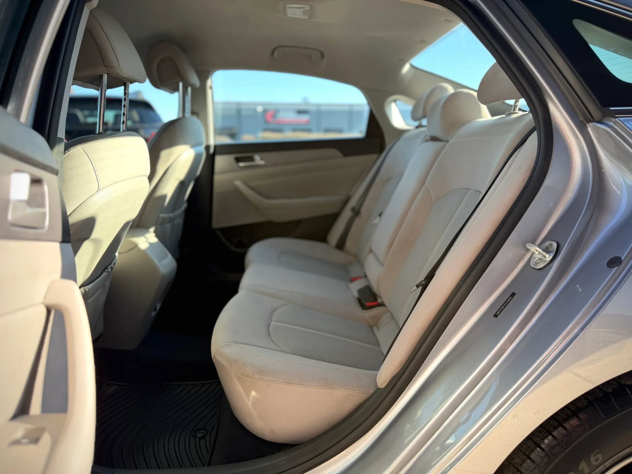 Used 2015 Hyundai Sonata SE w/ Option Group 09 FWD image 14