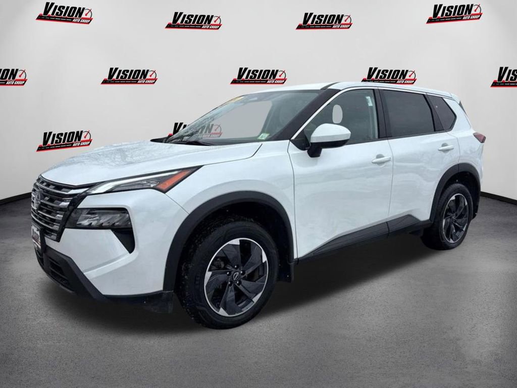 Used 2024 Nissan Rogue SV image 1