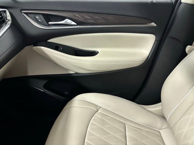 Used 2024 Buick Enclave Avenir w/ Avenir Technology Package AWD/4WD image 14