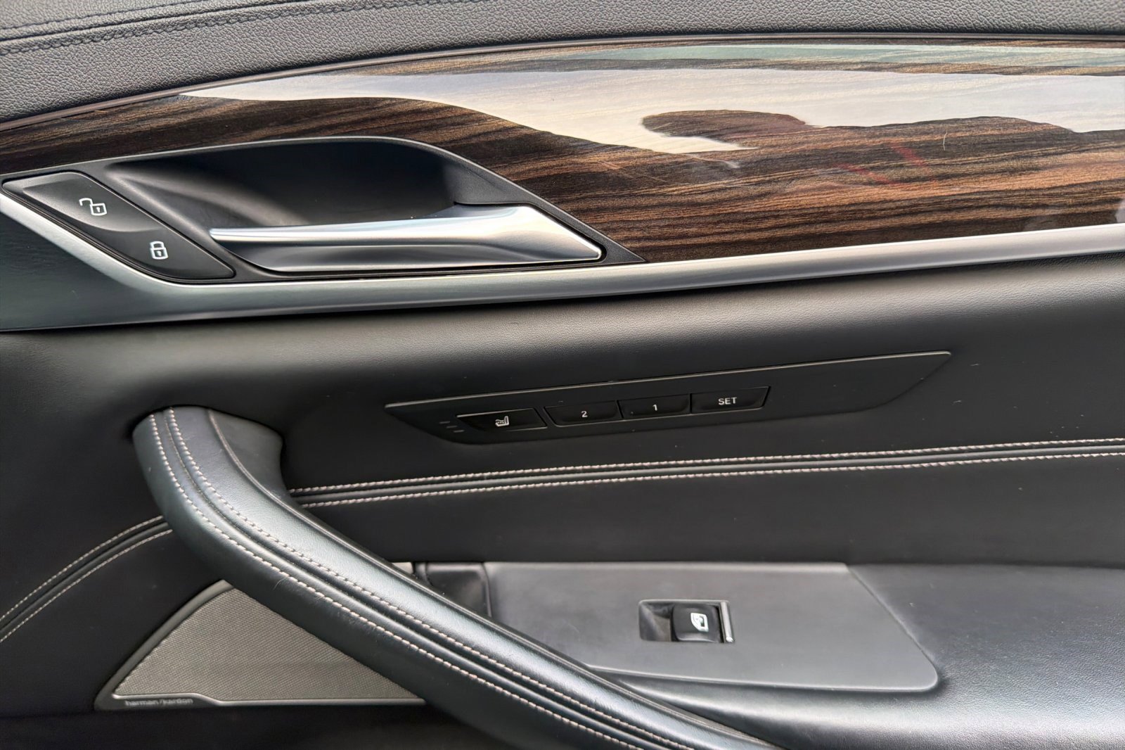 Used 2020 BMW 540i w/ M Sport Package image 21