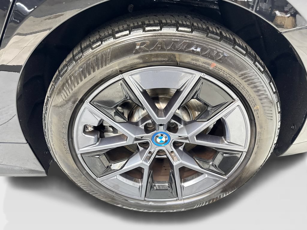 Used 2024 BMW i4 eDrive35 w/ Convenience Package RWD image 78