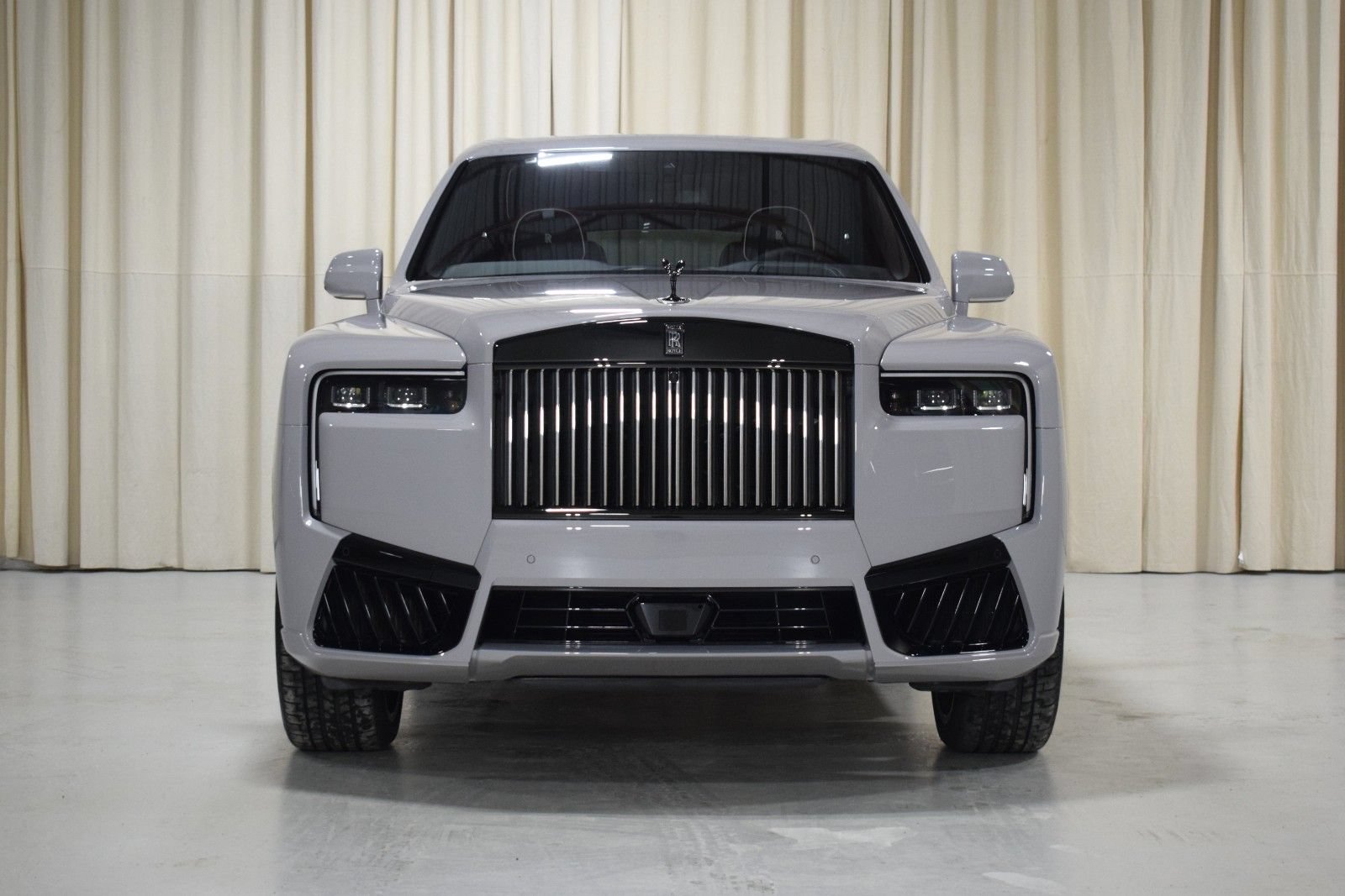 New 2026 Rolls-Royce Cullinan Black Badge AWD/4WD image 8