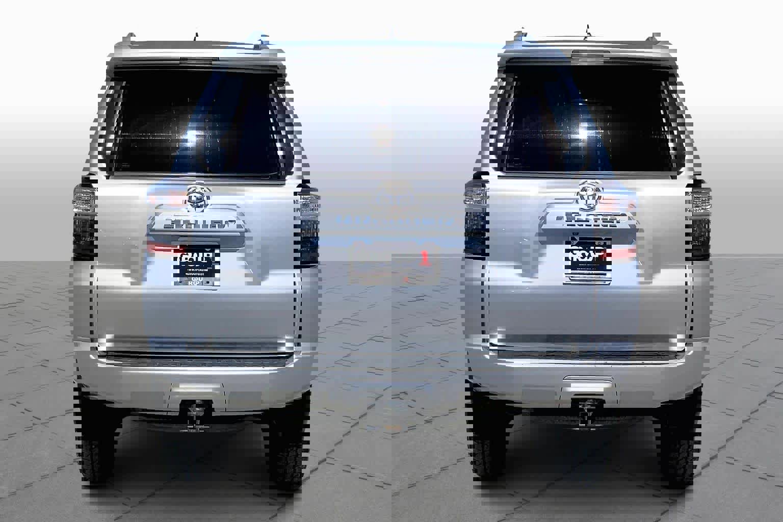 Used 2015 Toyota 4Runner SR5 image 5