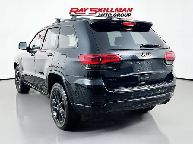 Used 2019 Jeep Grand Cherokee Altitude AWD/4WD image 5