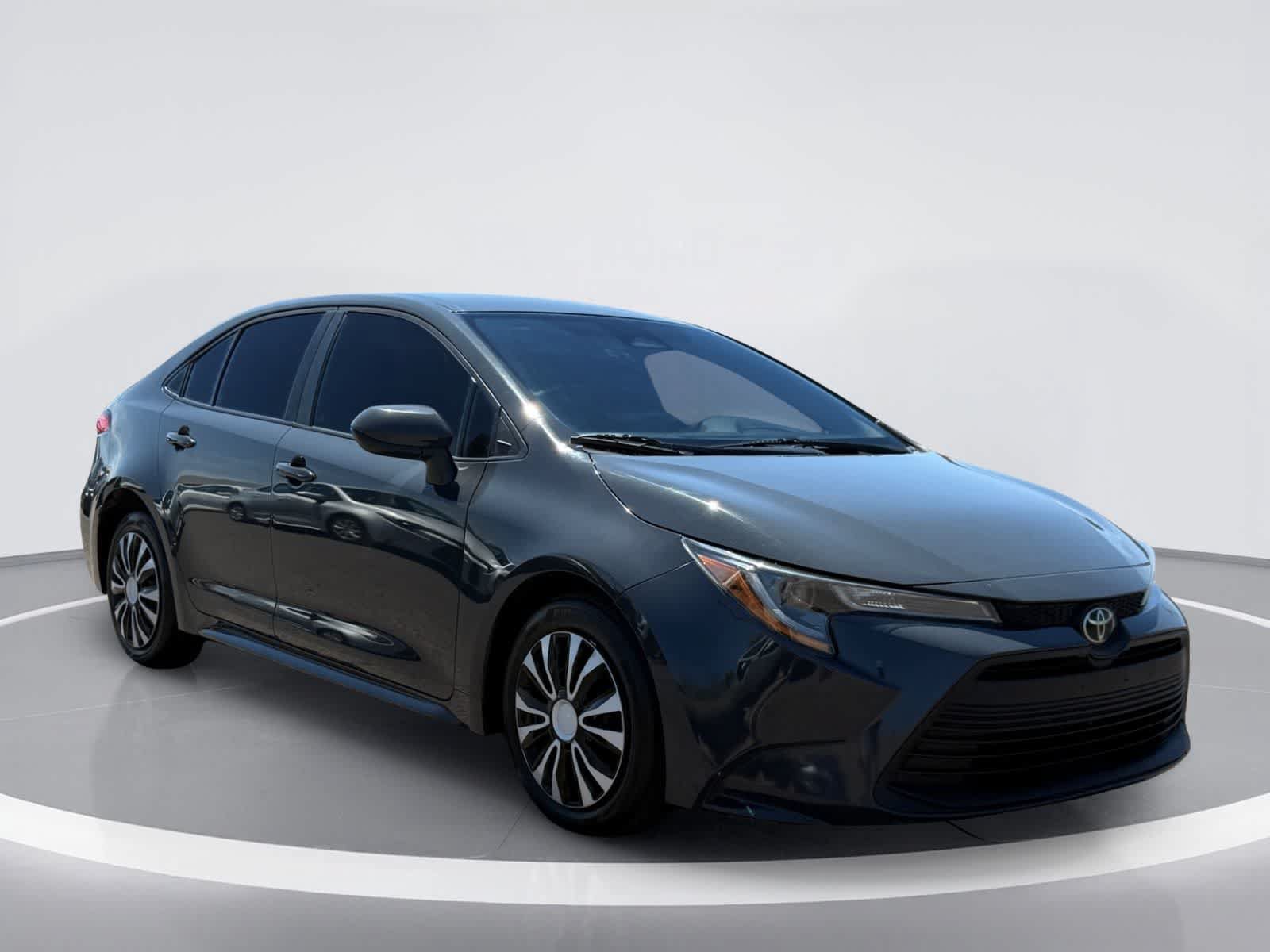 Used 2023 Toyota Corolla LE FWD image 5