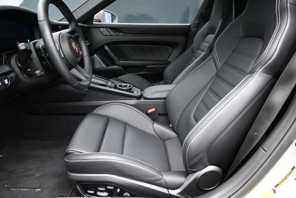 Certified 2025 Porsche 911 Targa 4 GTS AWD/4WD image 19