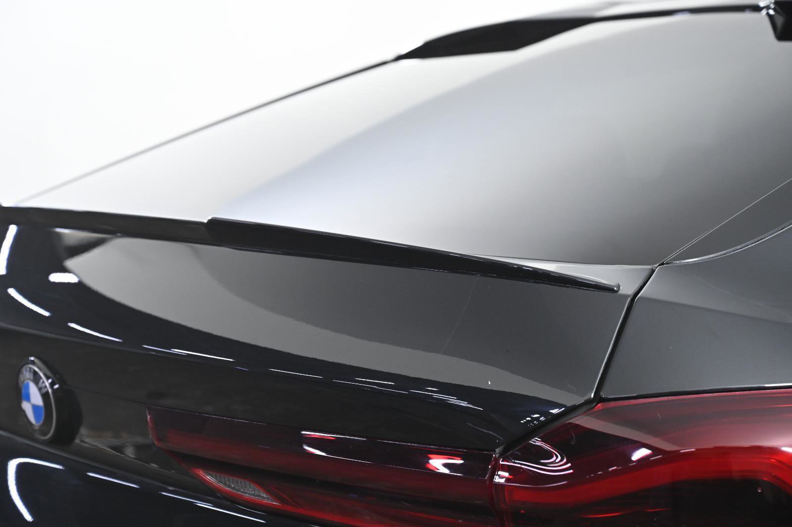 Used 2023 BMW X6 M50i w/ Executive Package image 9