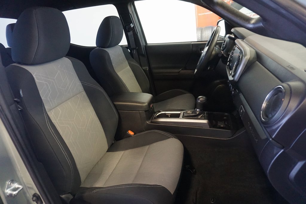 Used 2023 Toyota Tacoma TRD Off-Road image 22