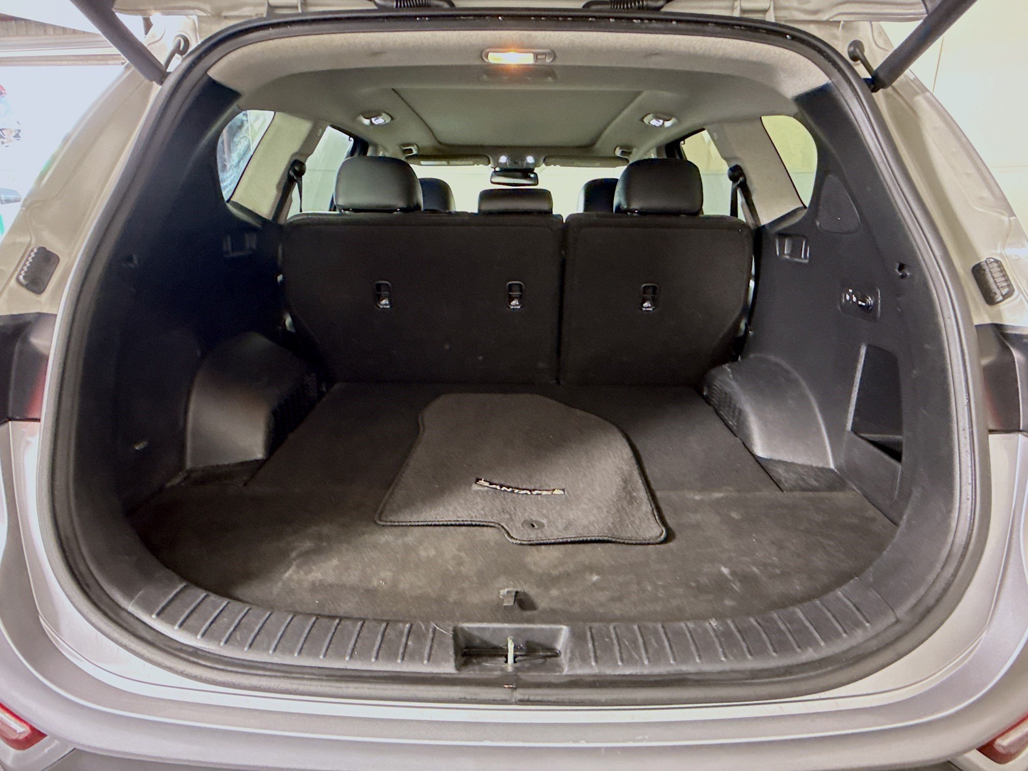 Used 2020 Hyundai Santa Fe SEL AWD/4WD image 35