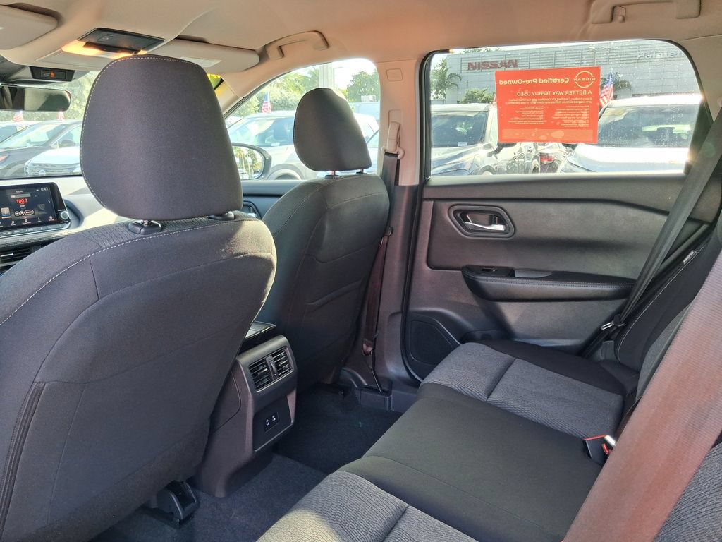 Used 2026 Nissan Rogue SV FWD image 16