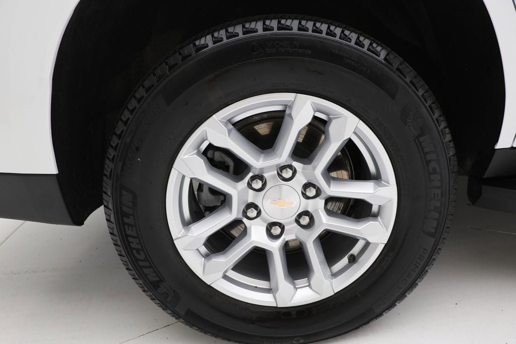 Used 2025 Chevrolet Tahoe LT AWD/4WD image 9