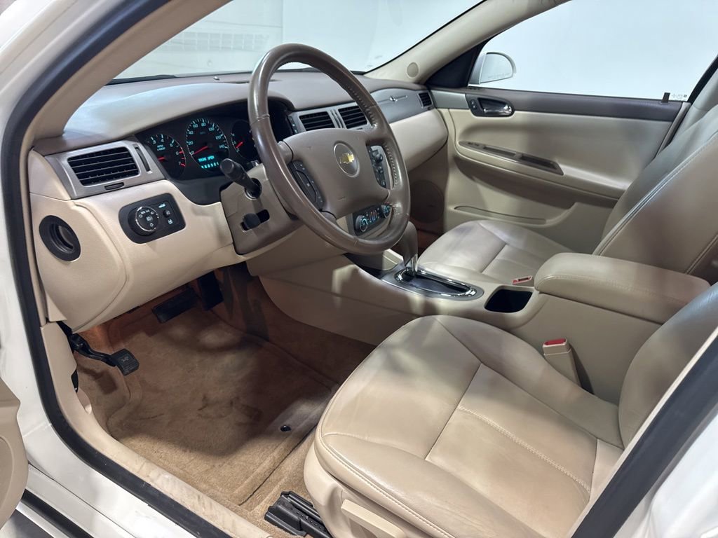 Used 2008 Chevrolet Impala LTZ FWD image 21