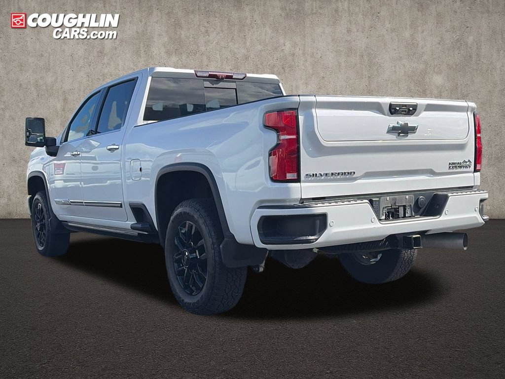 Used 2025 Chevrolet Silverado 2500 High Country w/ High Country Premium Package AWD/4WD image 7