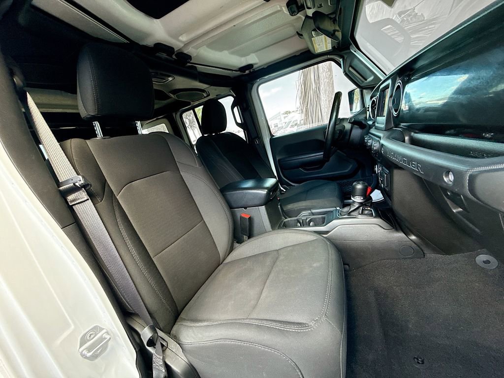 Used 2021 Jeep Wrangler Unlimited Sport AWD/4WD image 32