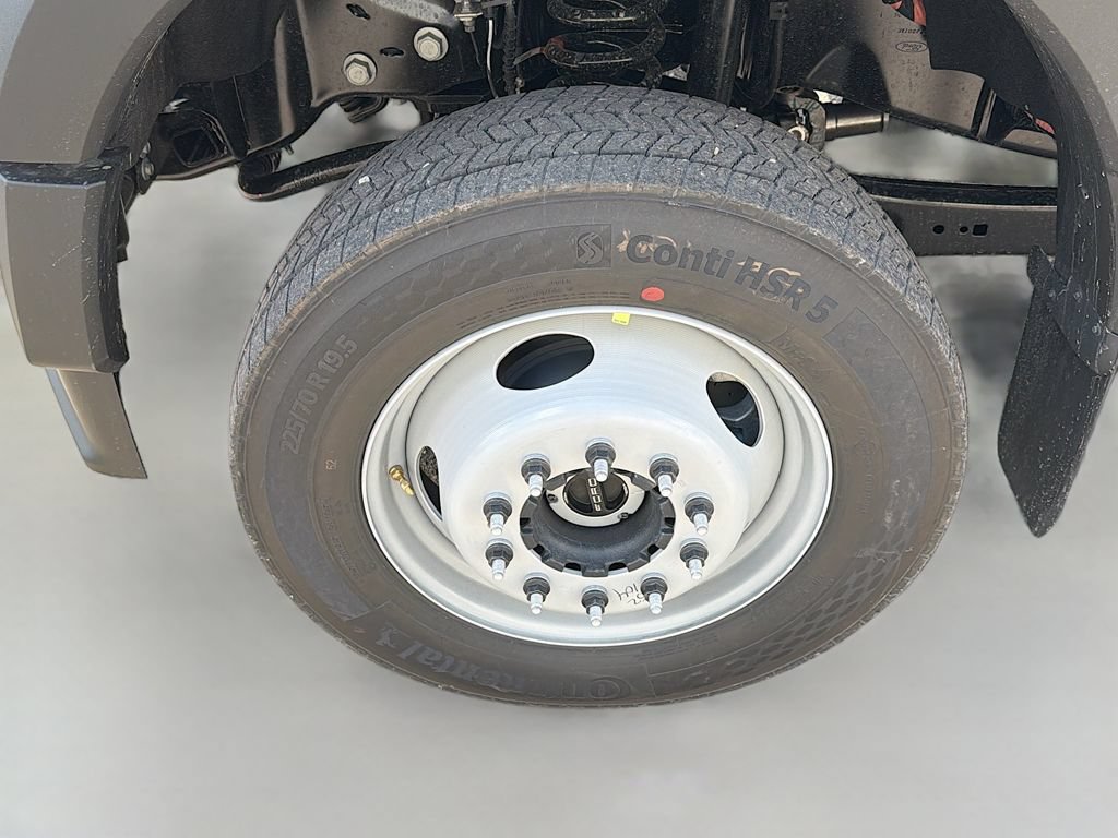 New 2026 Ford F550 4x4 Crew Cab Super Duty image 16