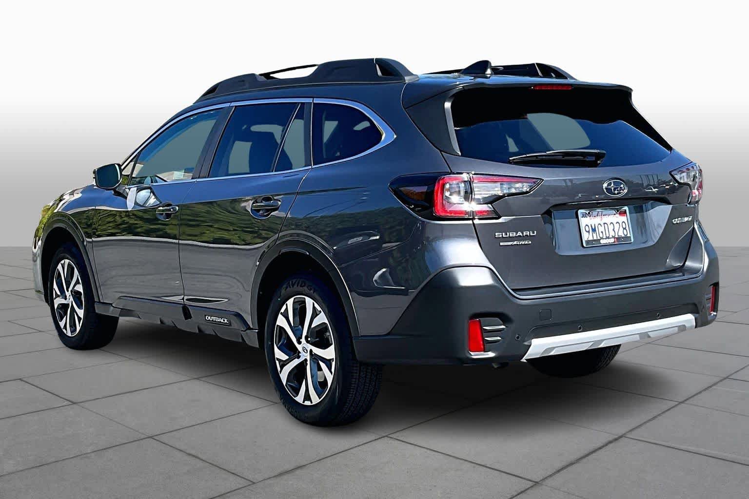 Used 2022 Subaru Outback Limited image 11