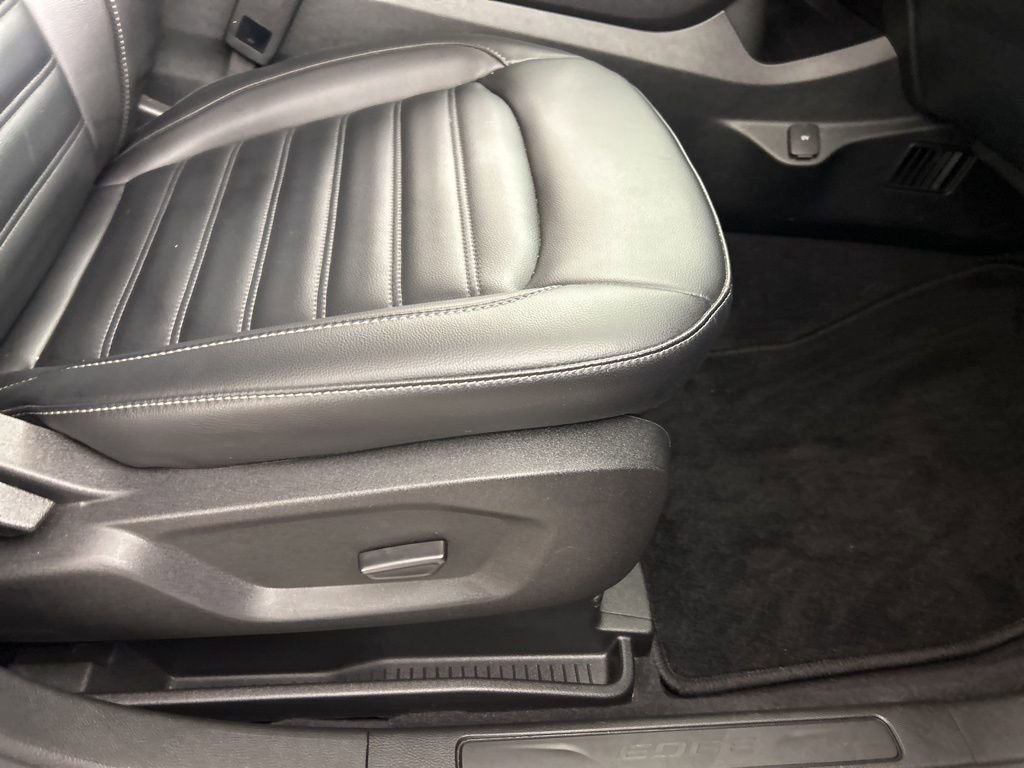 Used 2024 Ford Edge SEL image 27