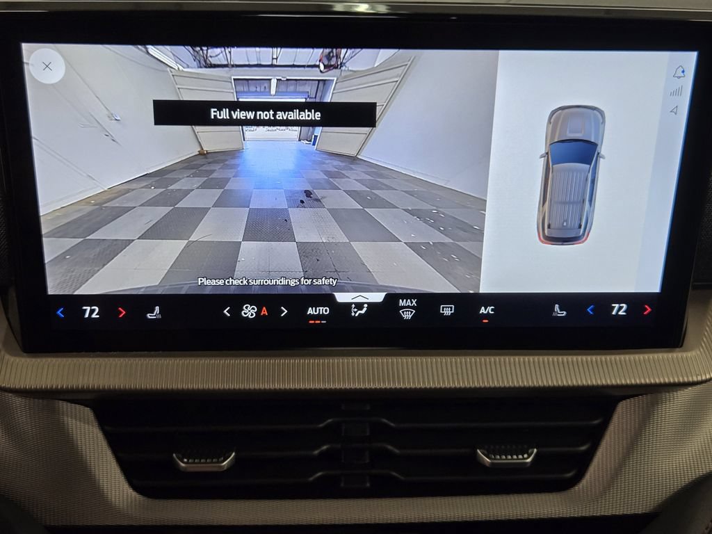 New 2026 Ford Explorer Active RWD image 18