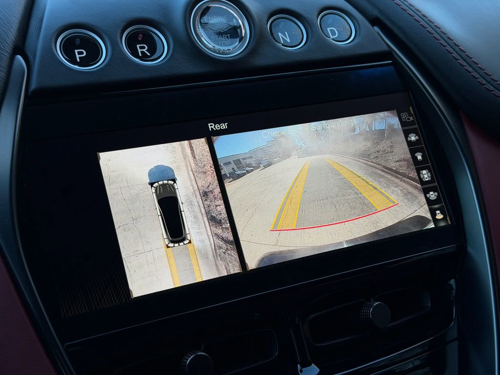 Used 2021 Aston Martin DBX image 30