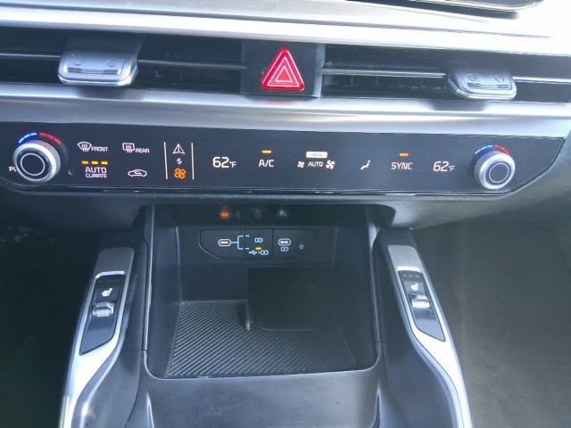 Used 2024 Kia Sorento S image 26