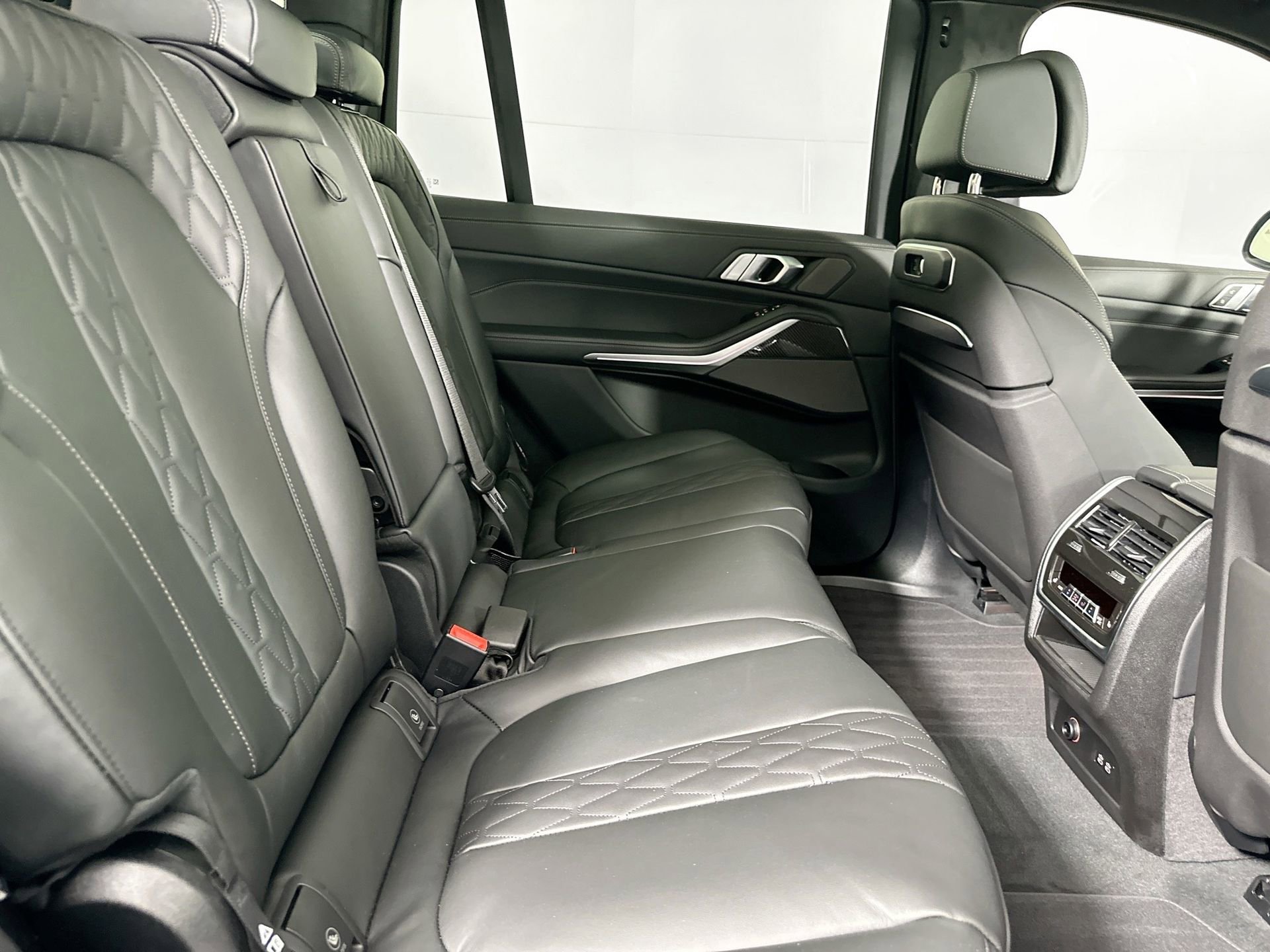 New 2026 BMW X7 M60i image 29