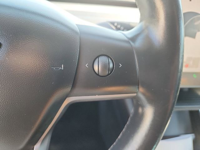 Used 2019 Tesla Model 3 image 18