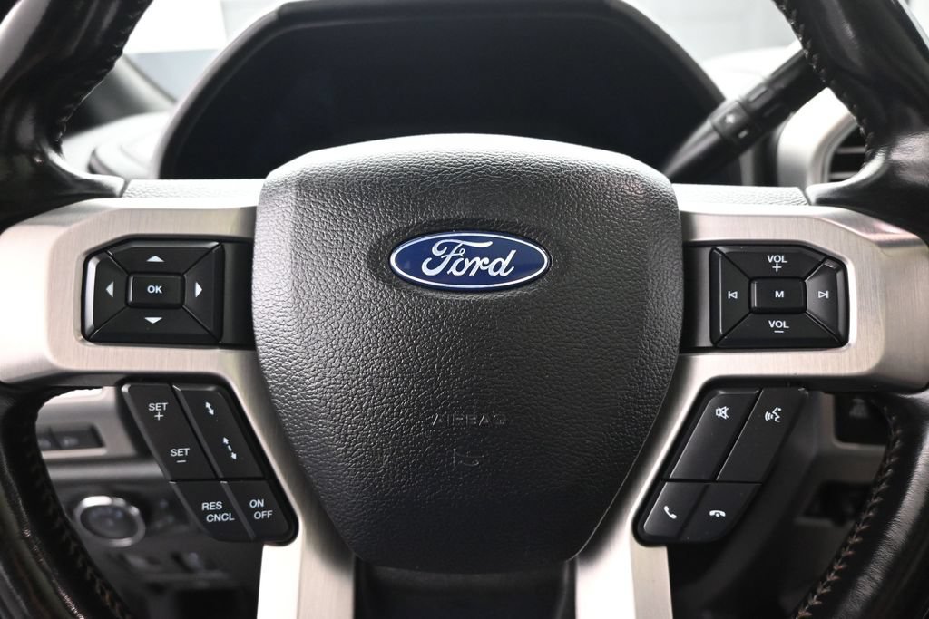 Used 2019 Ford F250 Platinum w/ Platinum Ultimate Package AWD/4WD image 11
