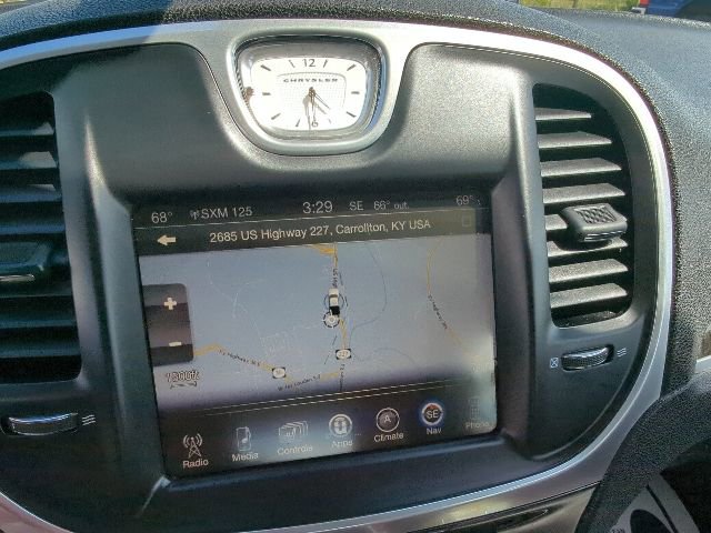 Used 2015 Chrysler 300 C w/ Light Group RWD image 30